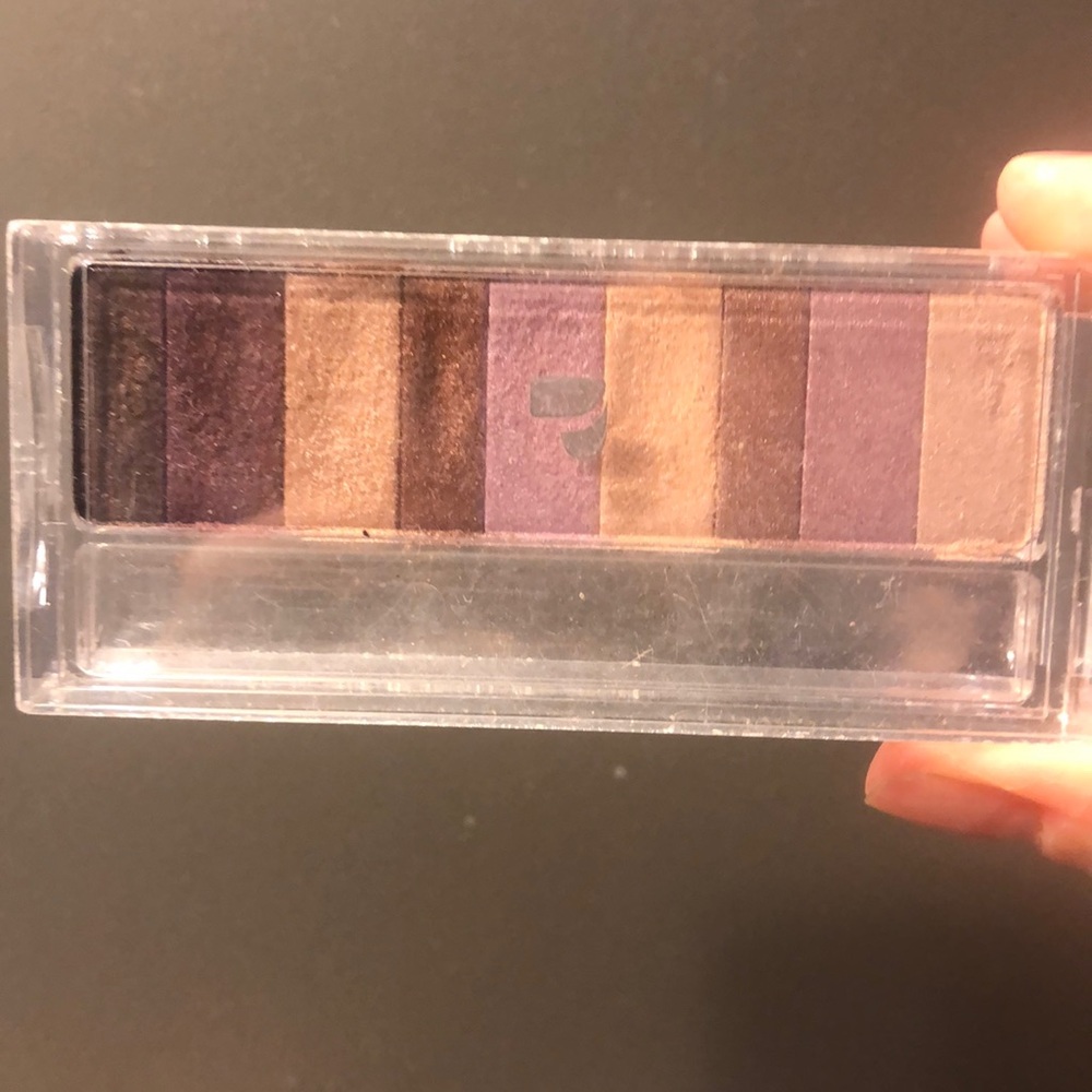 Eyeshadow palet
